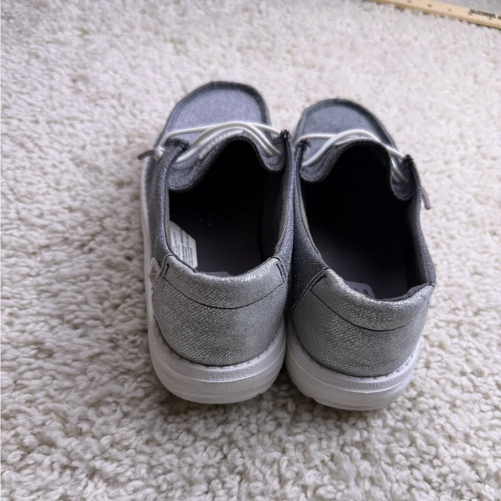 Hey Dude kids size